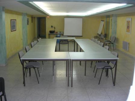 Les Mimosas Hotel Lunel  Buitenkant foto