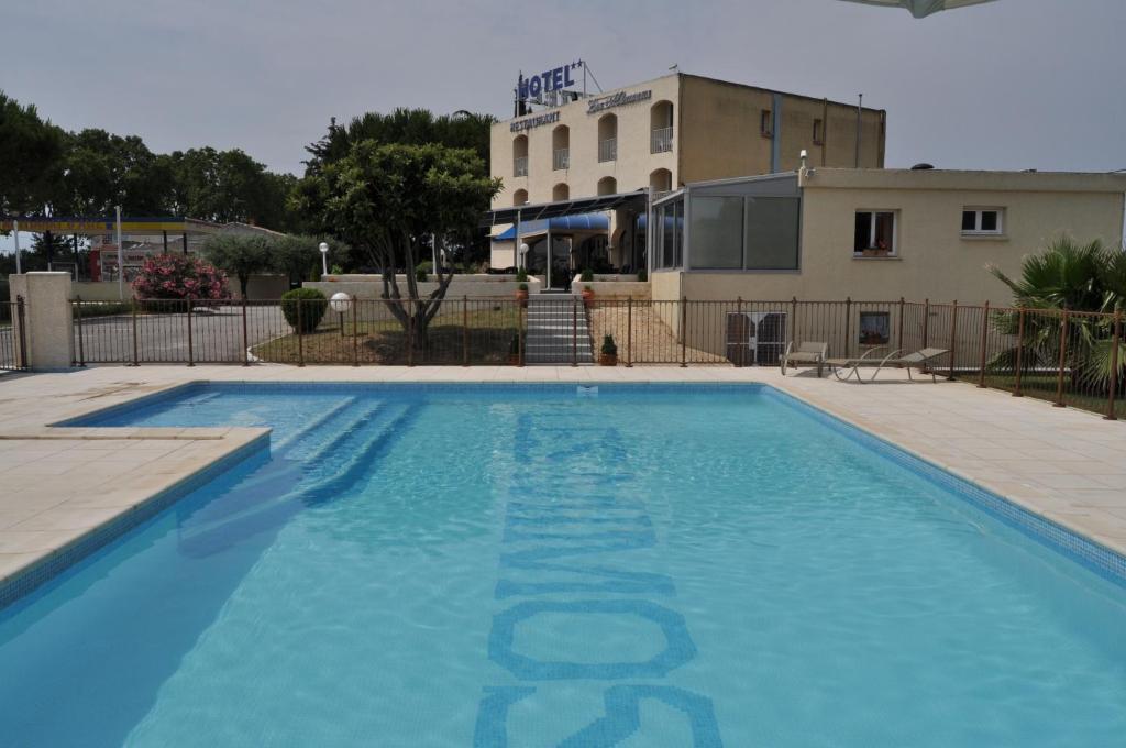 Les Mimosas Hotel Lunel  Buitenkant foto