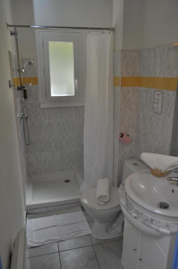 Les Mimosas Hotel Lunel  Kamer foto