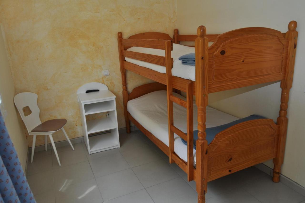 Les Mimosas Hotel Lunel  Kamer foto